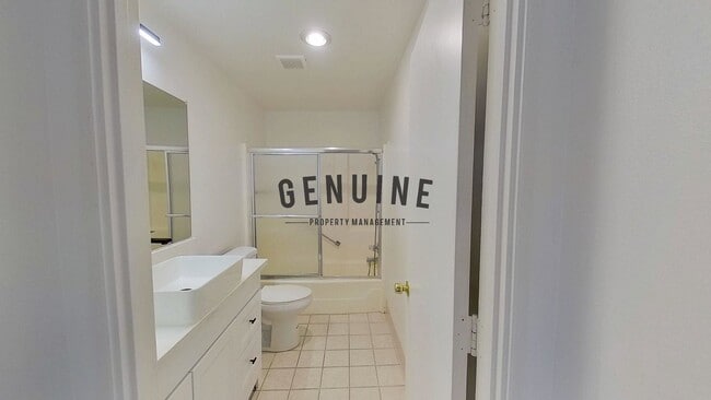 Building Photo - Charming 3Bd 2Ba Condo in 55+ Community