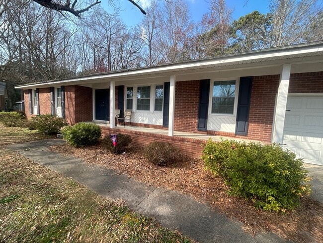 Building Photo - 3220 Woodsen Cir