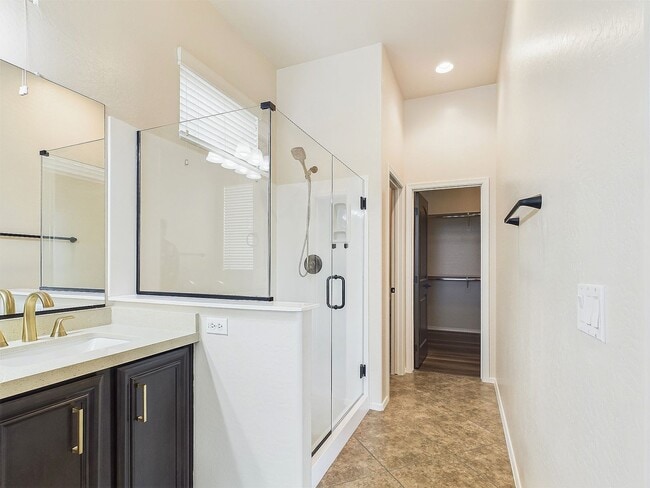 Building Photo - 1944 N 83rd Pl