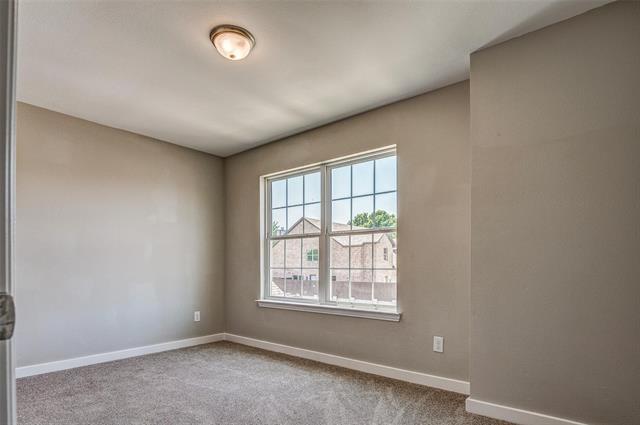 Building Photo - 3266 Wexford Dr