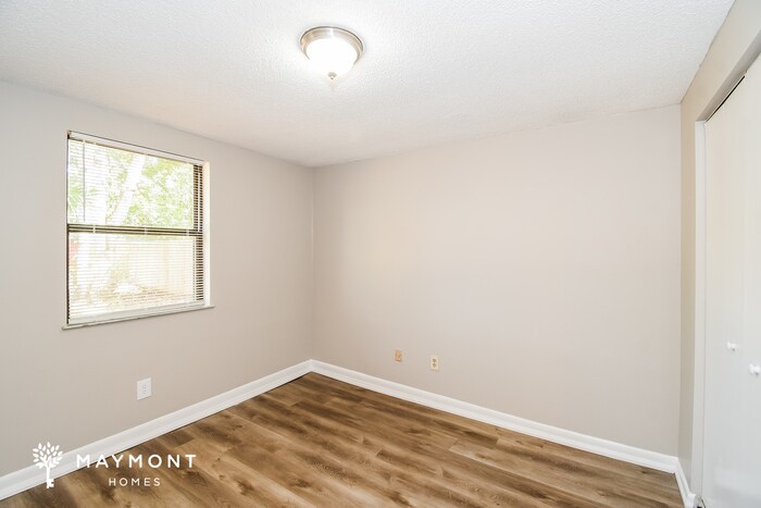 Building Photo - 7317 Sharbeth Dr S