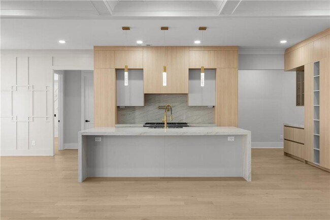 Building Photo - 407 Buford