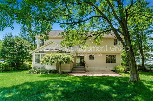 Building Photo - 5551 Ainsley Dr