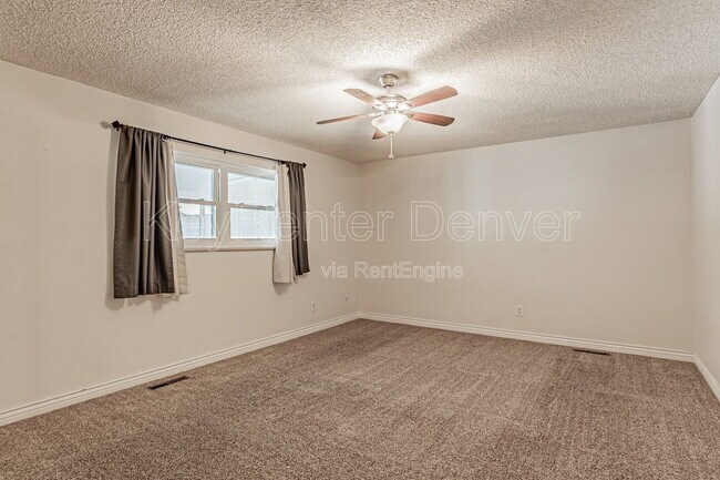 Building Photo - 535 S Cody St