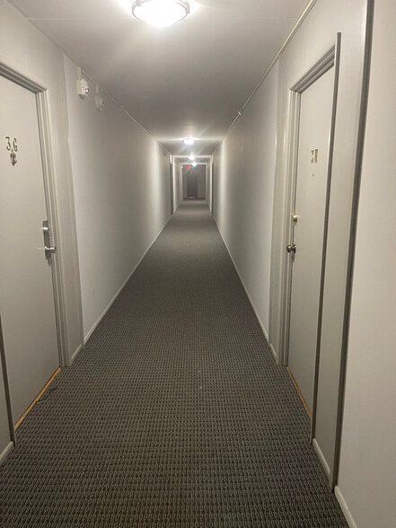 Building Photo - 2315 E Olive St