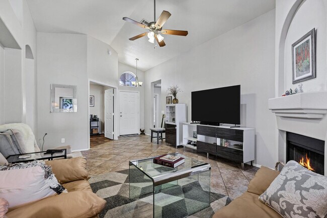 Building Photo - 144 S Kingston St