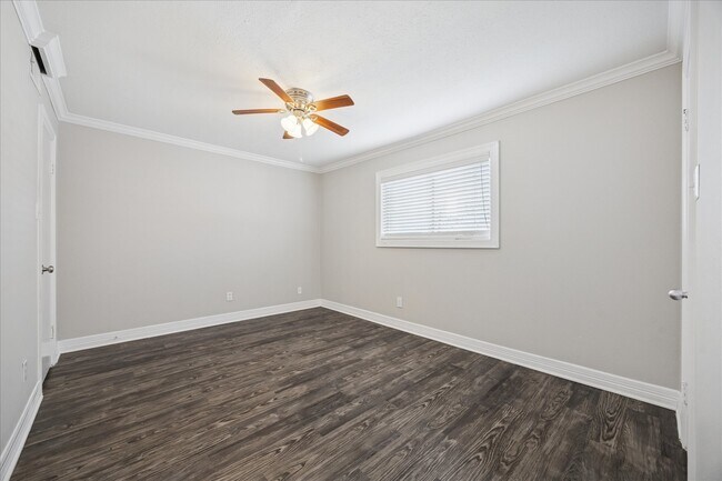 Building Photo - 201 Emerson St