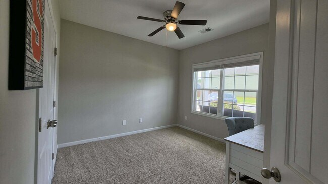 Building Photo - 55 Whitetail Cir