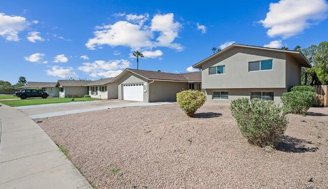 Building Photo - 1720 E Hermosa Dr