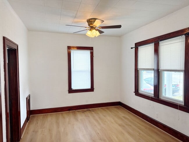 Building Photo - 850 Rice St