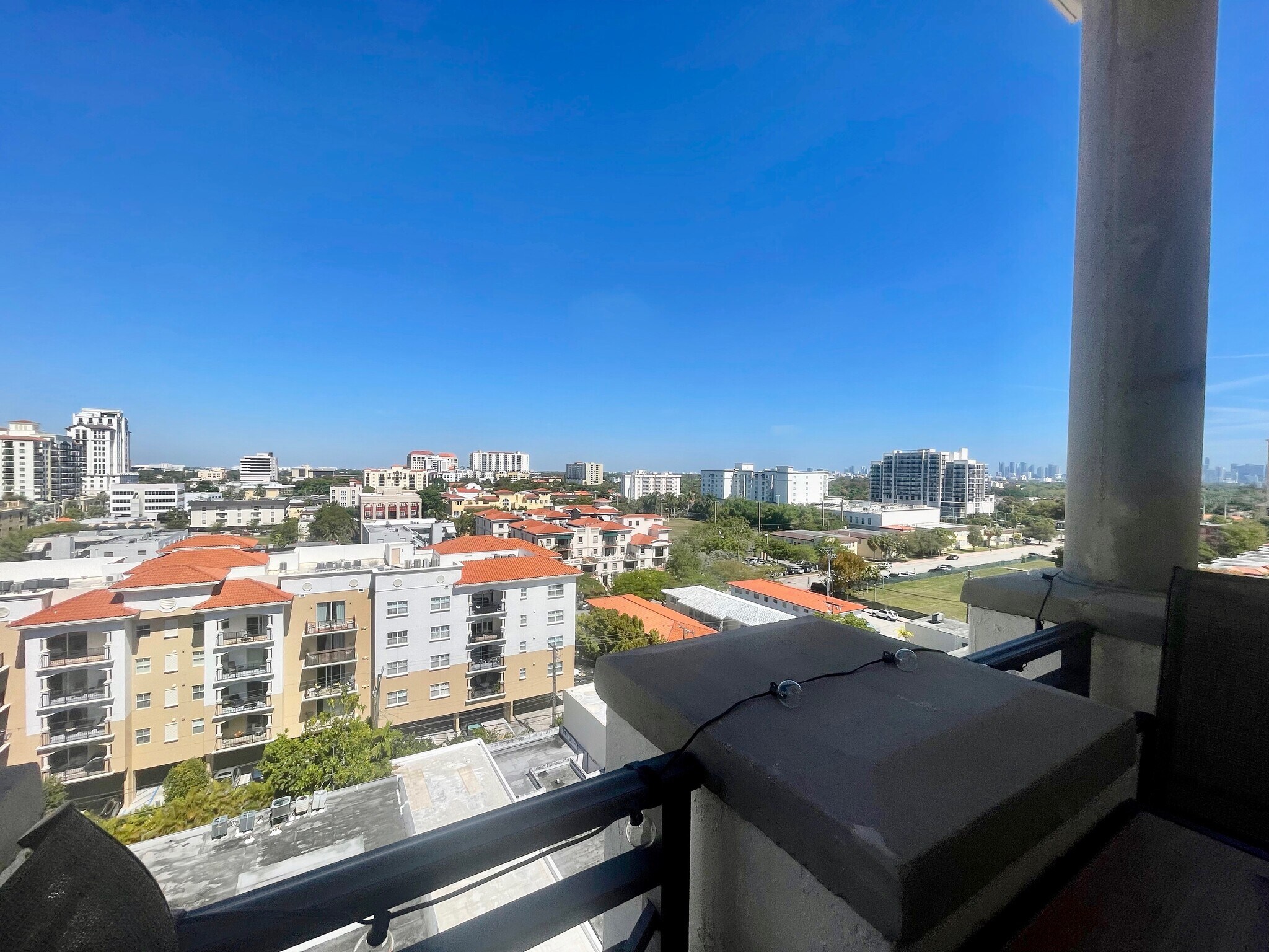 Building Photo - 1805 Ponce de Leon Blvd