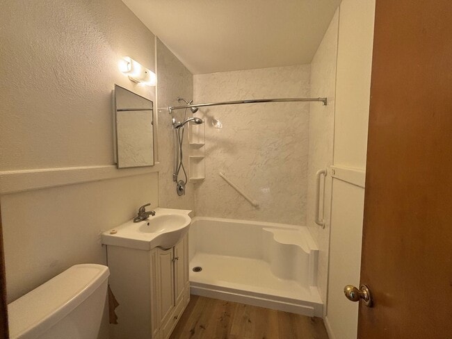 Building Photo - 4408 Vesta Dr