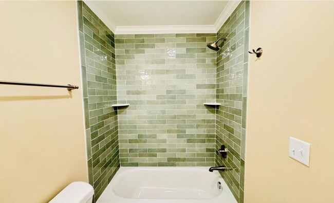 Building Photo - Luxury country rental 4x3 gated off black top!