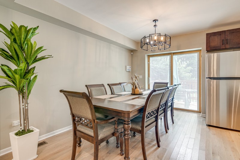 Building Photo - 1635 E 70th St