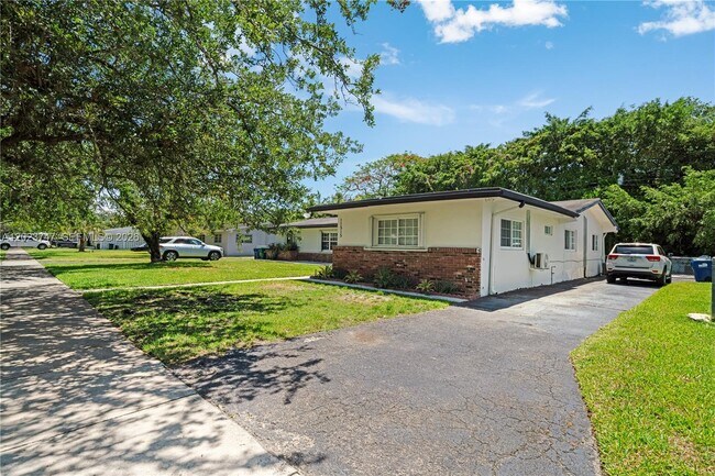 Building Photo - 11515 SW 81st Rd