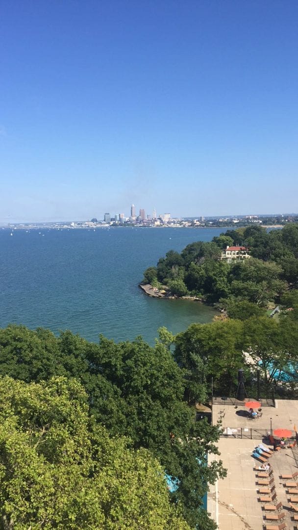 Building Photo - Beautiful 2-Bedroom 2-Bathroom 1st Floor Gold Coast Condo