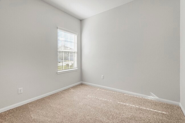 Building Photo - 8208 Burnt Orchid Dr