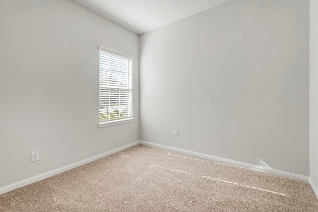 Building Photo - 8215 Blooming Meadow Ln