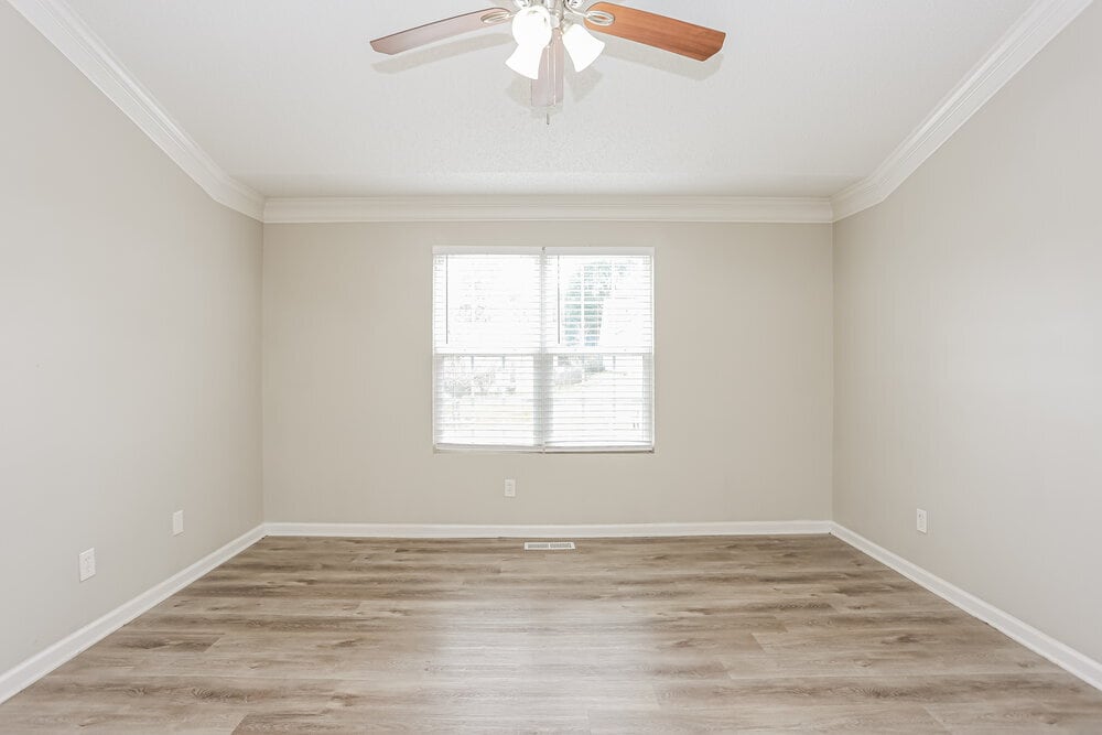 Building Photo - 215 Ashland Manor Dr