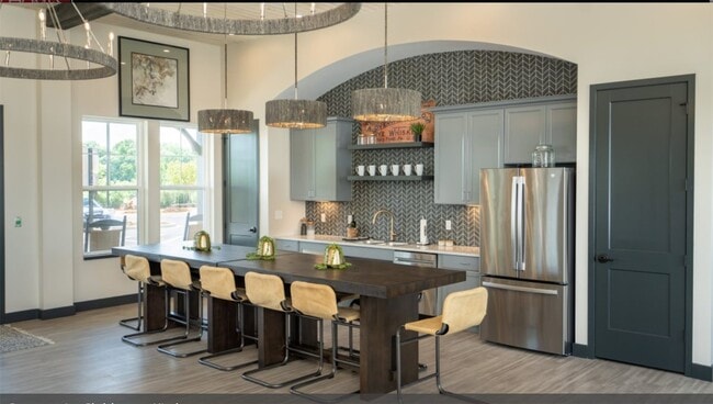 Building Photo - 367 Newbridge Wy