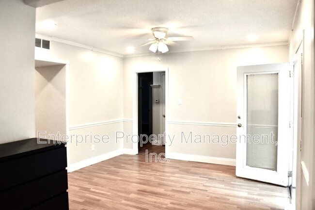 Building Photo - 3238 Highland Park Pl
