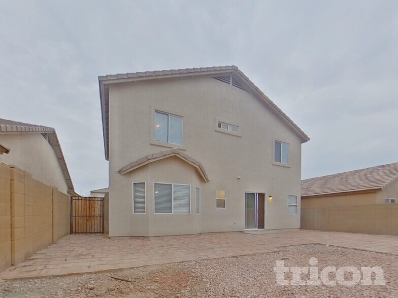 Building Photo - 1368 S 228th Dr