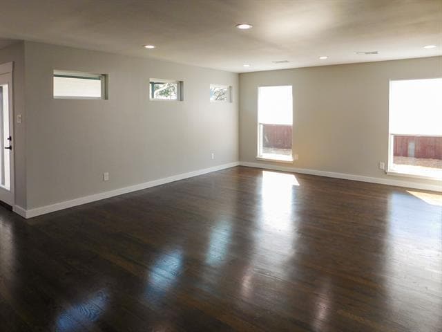 Building Photo - 1001 Cardinal Ln