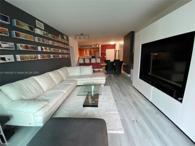 Primary Photo - 2 br, 2 bath Condo - 325 S Biscayne Blvd A...