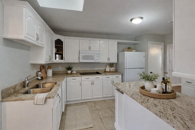 Building Photo - Spacious 3-Bed, 2-Bath Home in Allen, TX with Split Floor Plan, Double Oven & Large Shaded Backyard