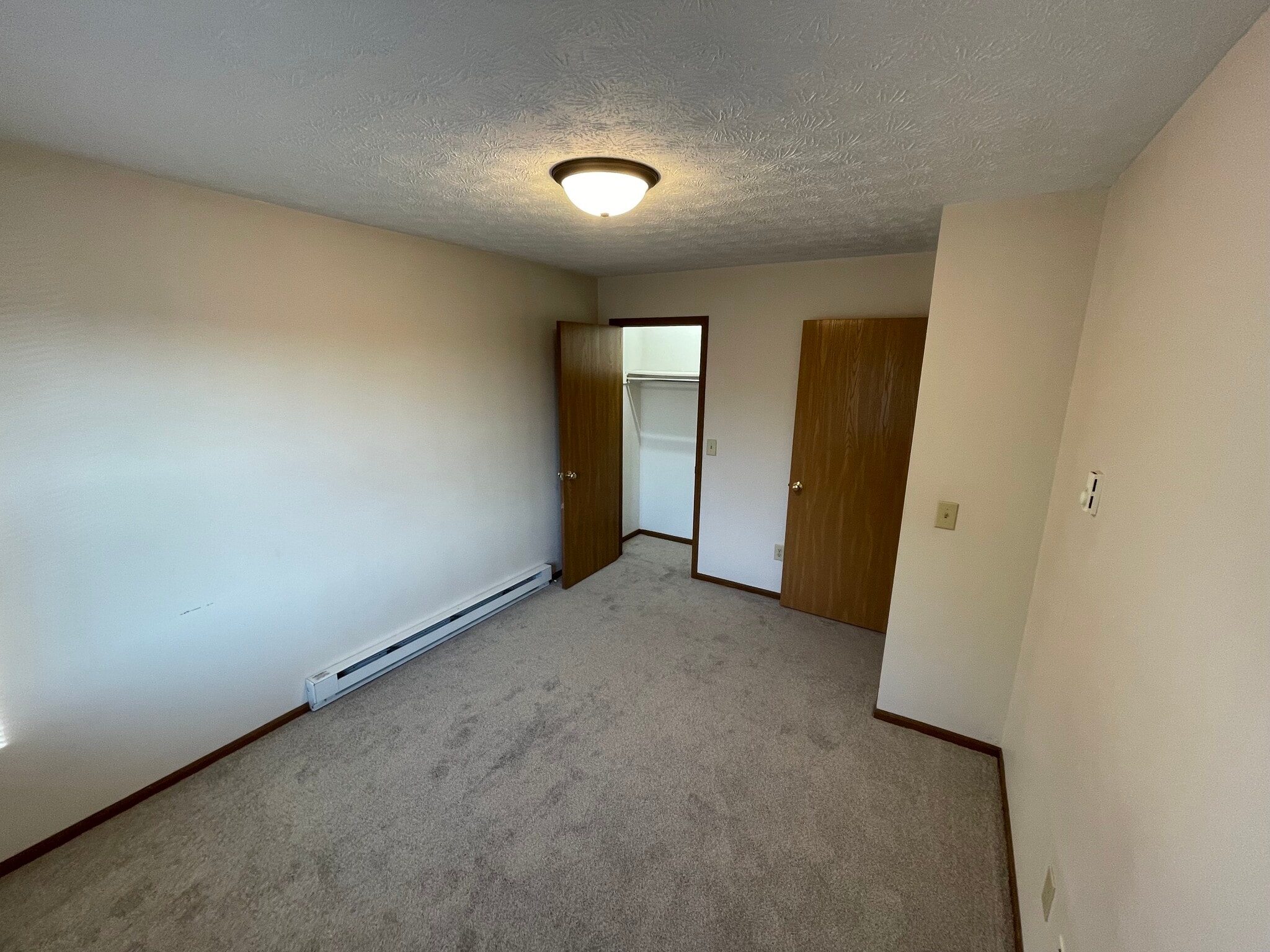 Building Photo - 1535 Hawk Cir
