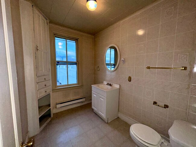 Building Photo - 3 Bedroom Home in Lebanon City