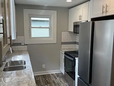 Building Photo - 5651 Bramble Ave