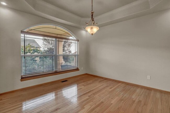 Building Photo - 5235 Bancroft Heights