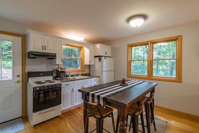 Building Photo - 670 Wayeeses Shore Rd Morgan