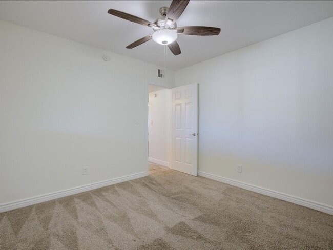Building Photo - Modern Living!  3 bedroom, 2 Bath!    Mother-in-Law Suite In Back for Rent as well!