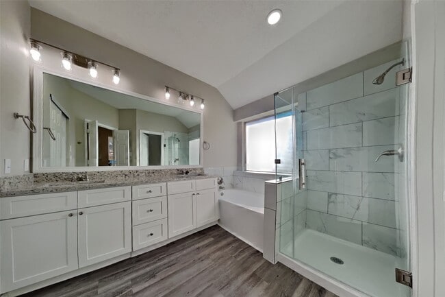 Building Photo - 7022 Echo Pines Dr