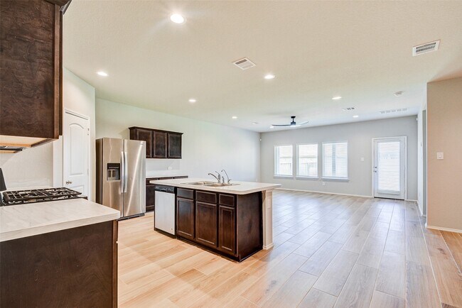 Building Photo - 15348 Timber Preserve Ln