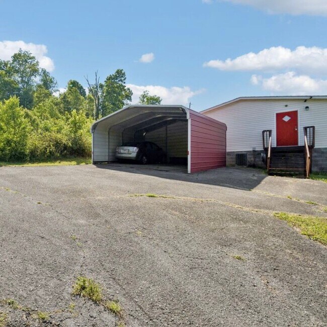 Building Photo - 2484 Leatherwood Rd