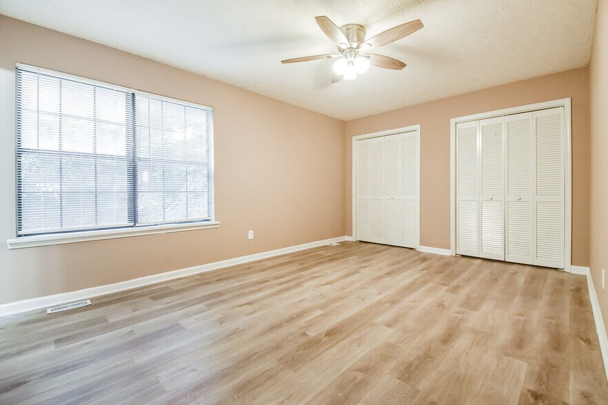 Building Photo - 2187 Chestnut Bend