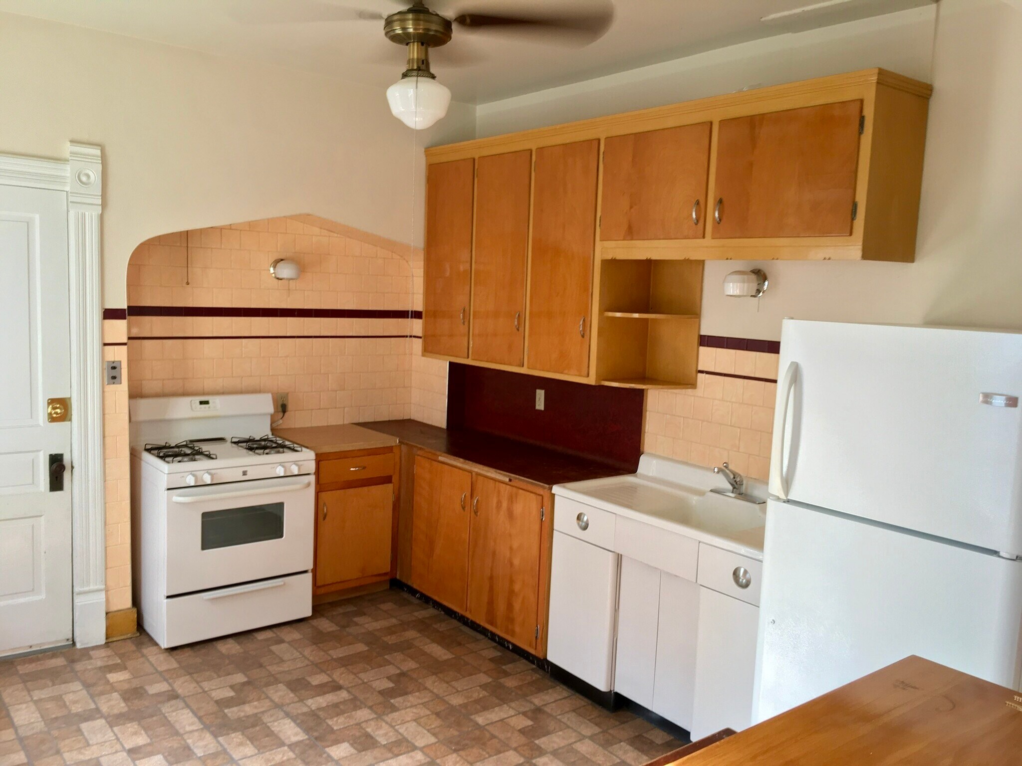 Building Photo - 2465 S Howell Ave