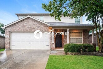 Building Photo - 4 Bedroom Pet-Friendly Home in FORT WORTH,...