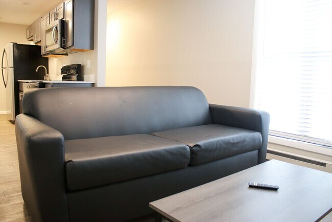 Interior Photo - 106 S Gregory