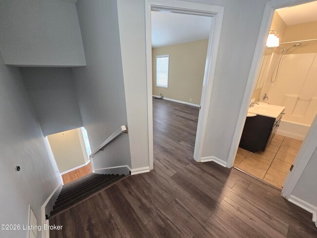 Building Photo - 2405 Blankenbaker Rd