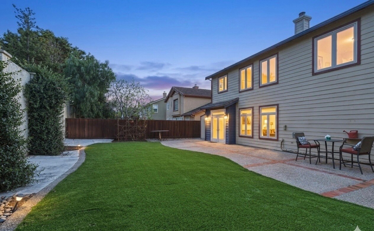 Building Photo - 1433 Jayhawk Ln