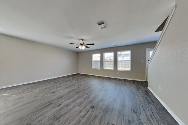 Building Photo - 16758 N Rail Dr