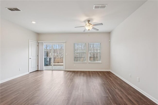 Building Photo - 234 Timberland Ave