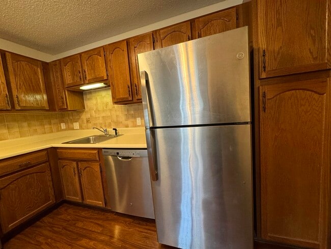 Building Photo - 379 Huse Rd