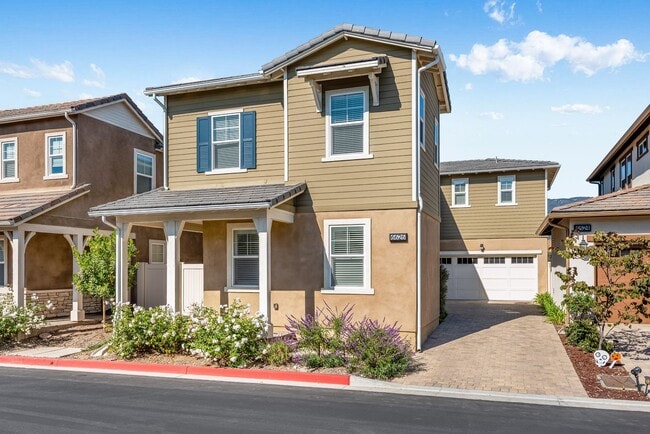 Primary Photo - Village at Los Carneros 5 bdrm / 3 bth Hom...