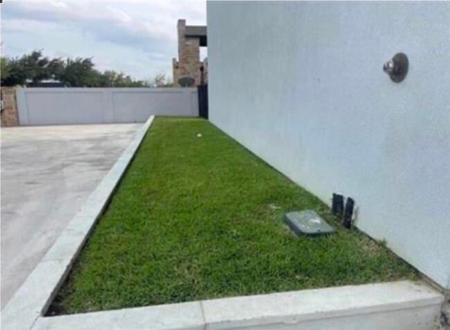 Building Photo - 7608 Rocio Dr
