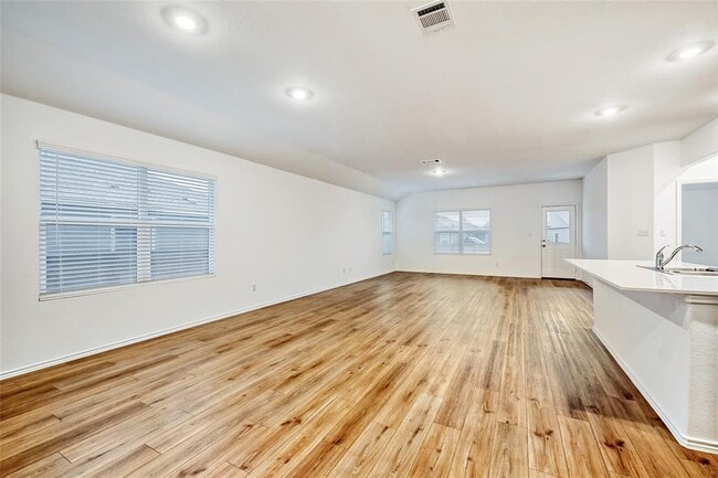 Building Photo - 430 Doherty